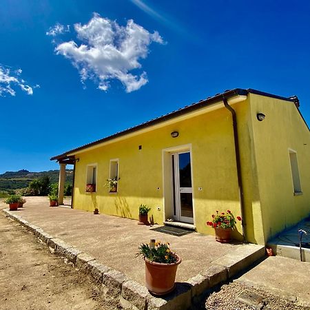 San Leonardo Country House Calangianus Экстерьер фото