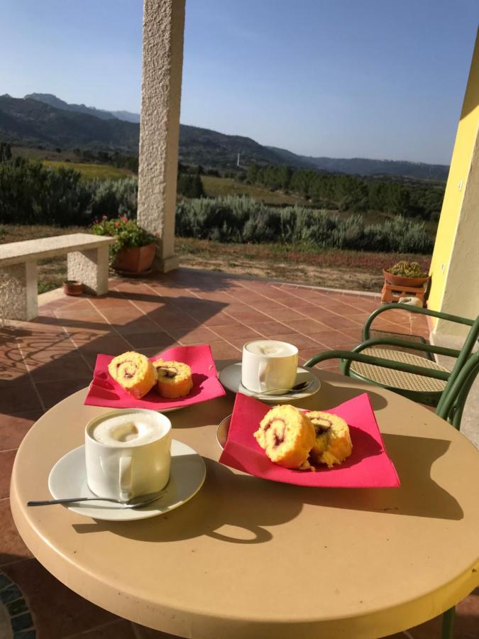 San Leonardo Country House Calangianus Экстерьер фото