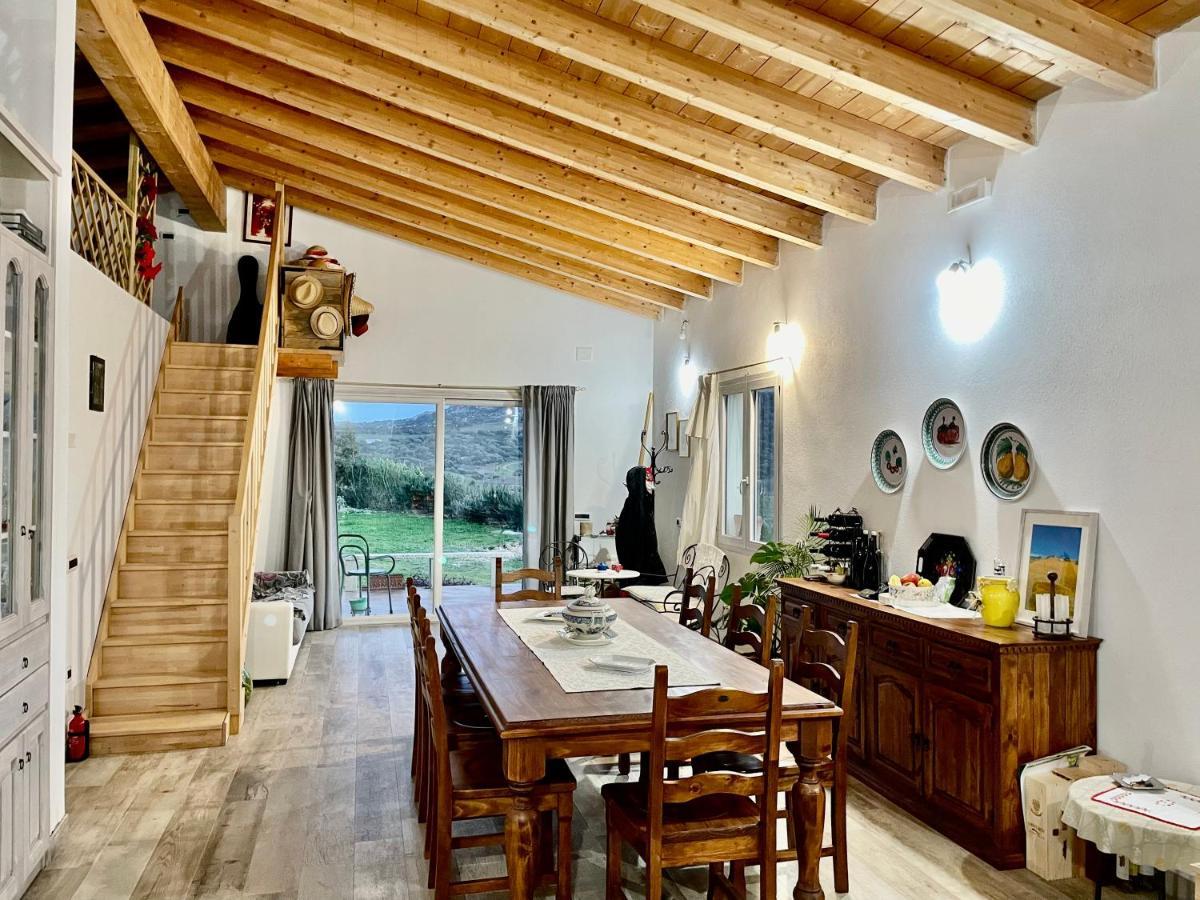 San Leonardo Country House Calangianus Экстерьер фото