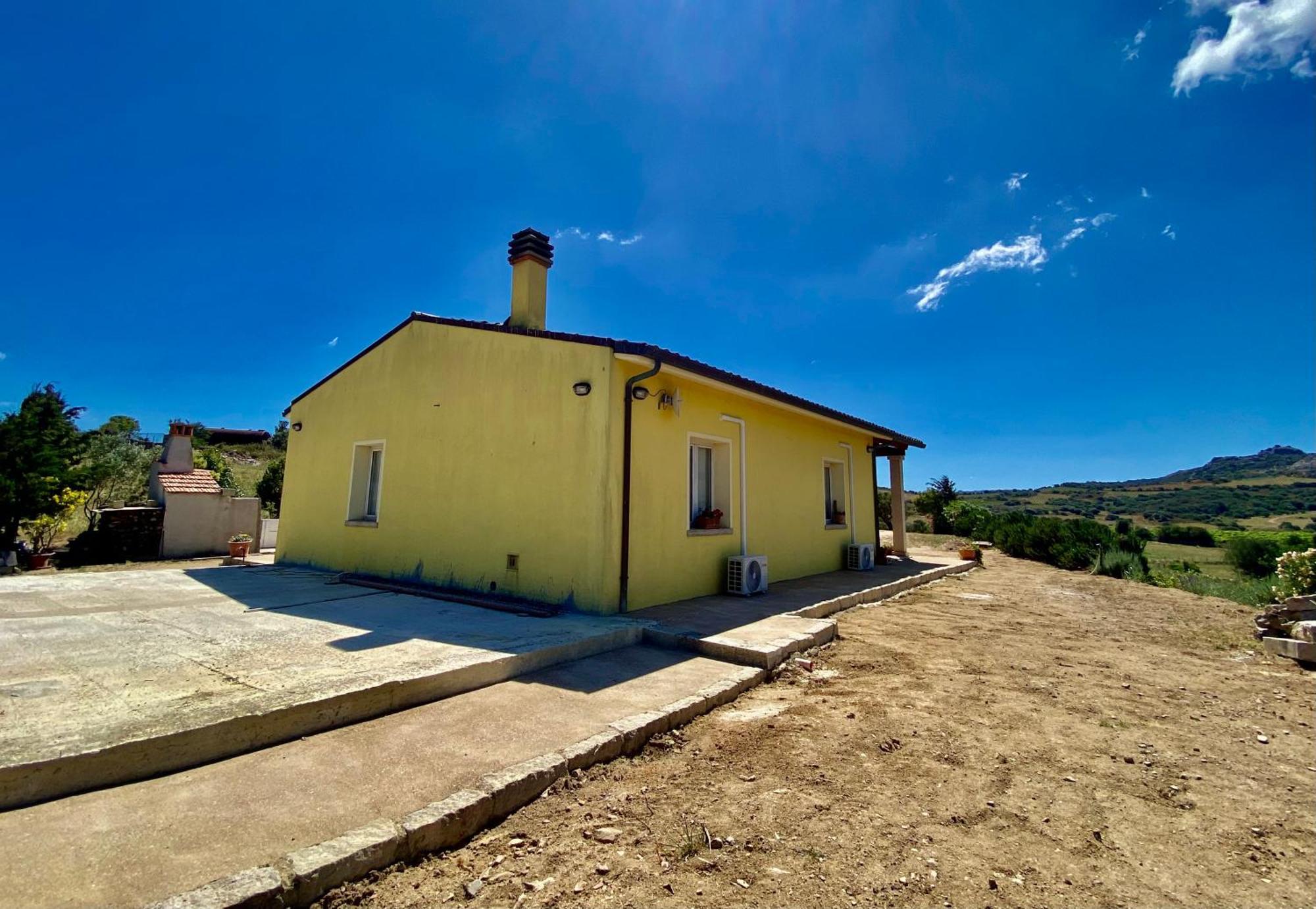 San Leonardo Country House Calangianus Экстерьер фото